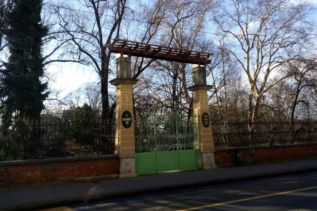 Zagreb Botanical Garden Budget Apartment エクステリア 写真